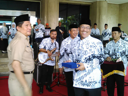 Pencarian PGRI Mamuju Tengah - Persatuan Guru Republik Indonesia Cabang Mamuju Tengah